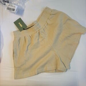 DAILY DRILLS NWT Thermal Resort Shorts, Sand. M/L